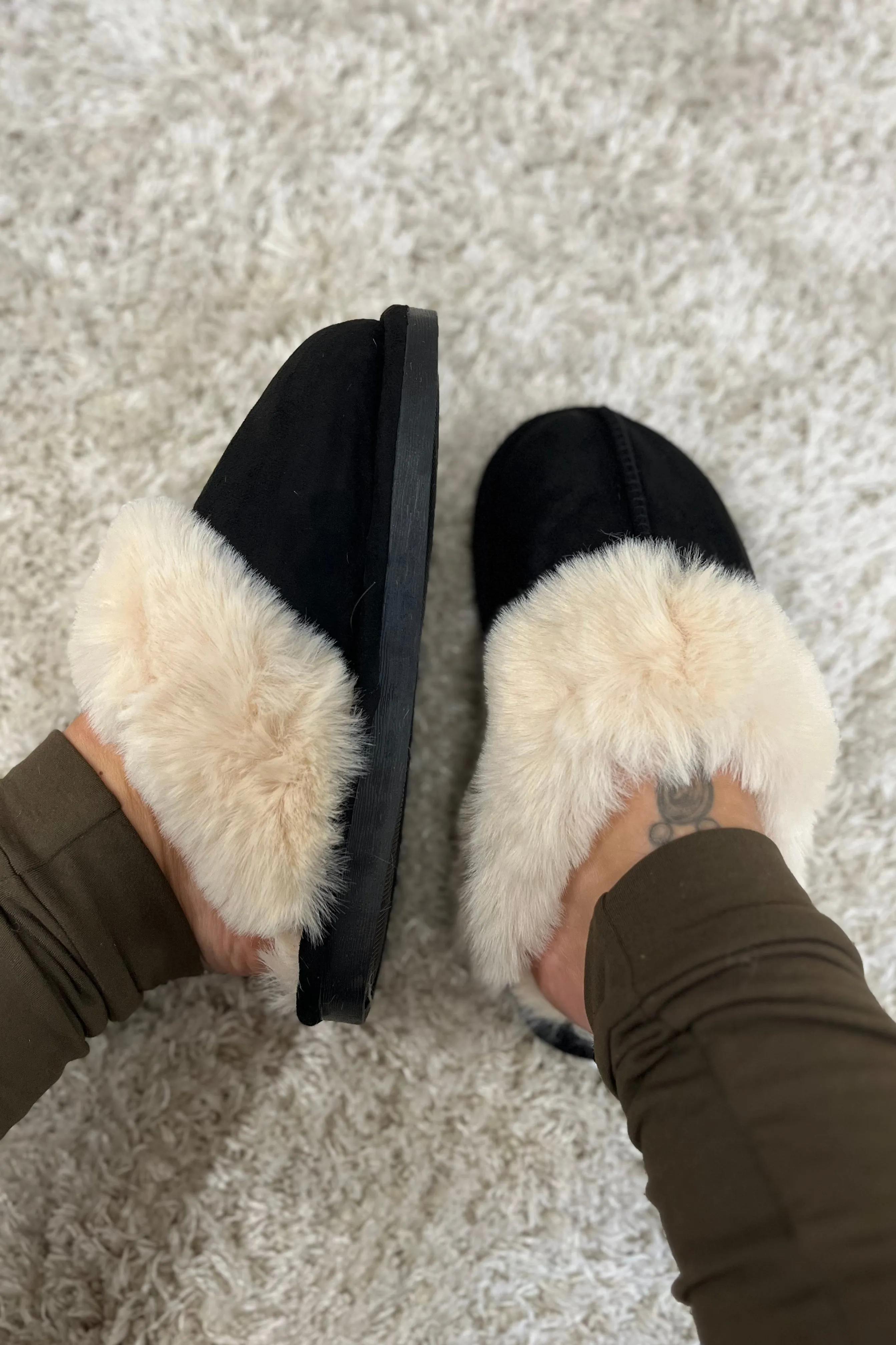 Alice Lee Slippers | Black | Sutsko fra Avery