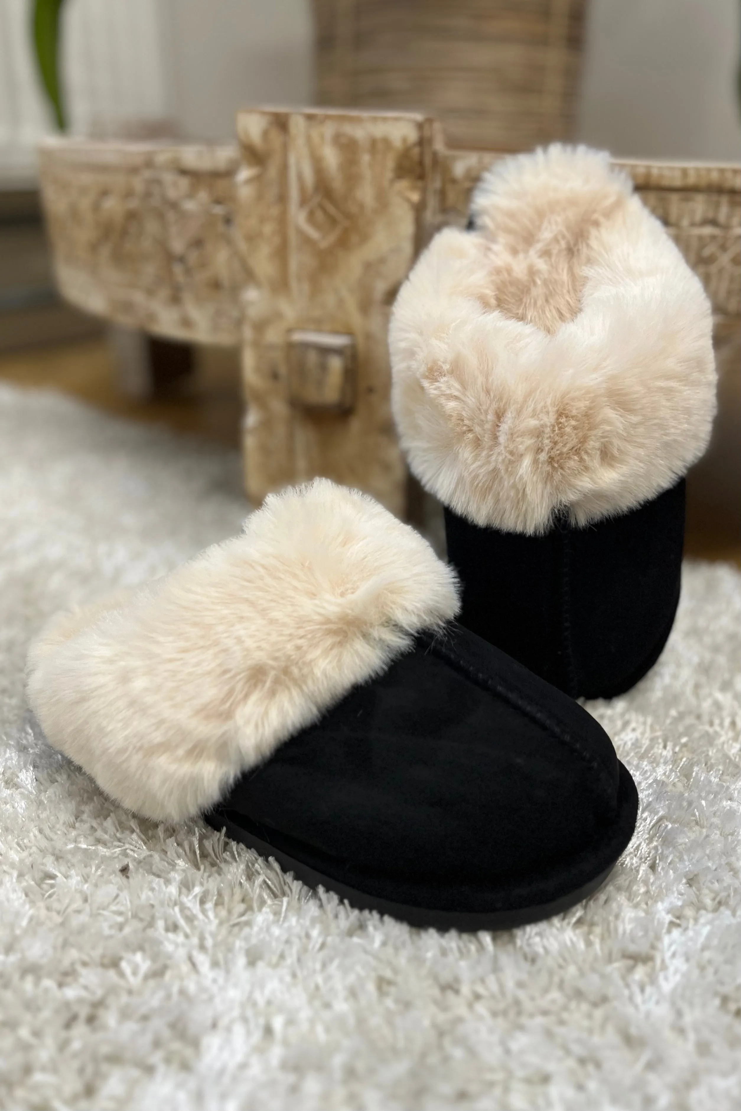 Alice Lee Slippers | Black | Sutsko fra Avery