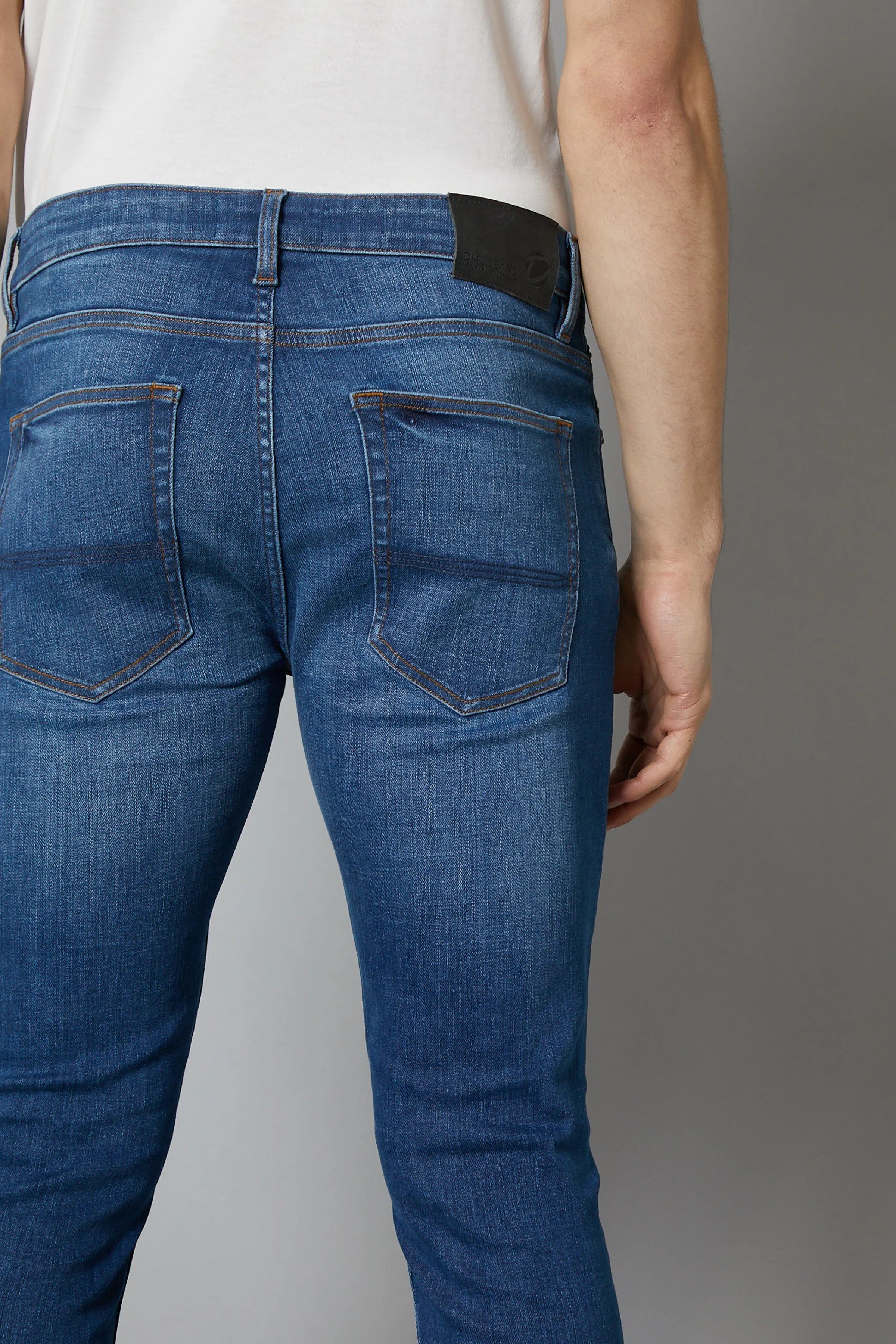 Dakota Slim Fit Jeans In Mid Blue