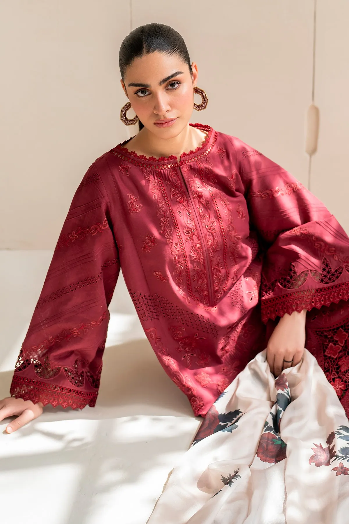 EMBROIDERED LAWN UF-676