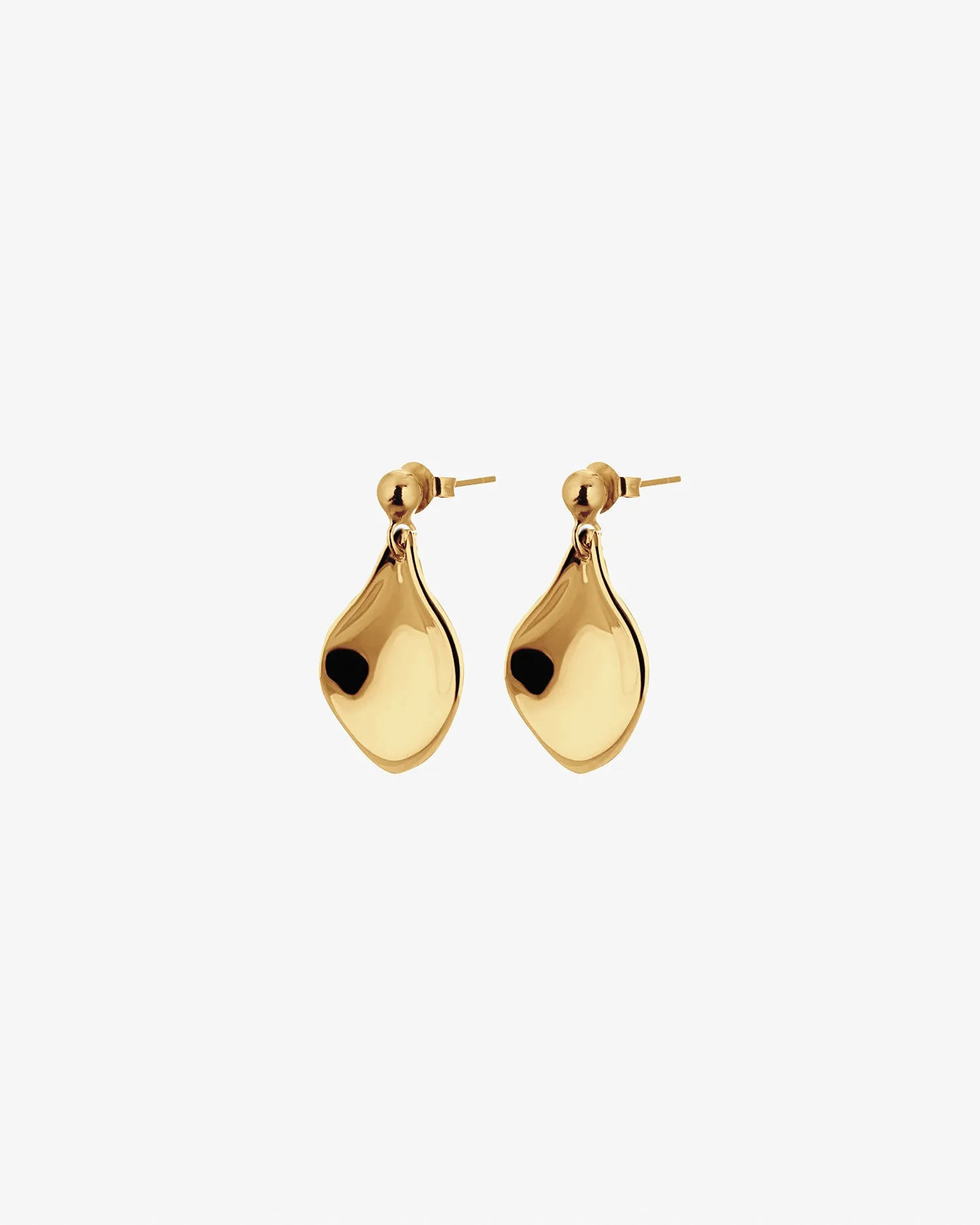 Gaias Grace studs gold