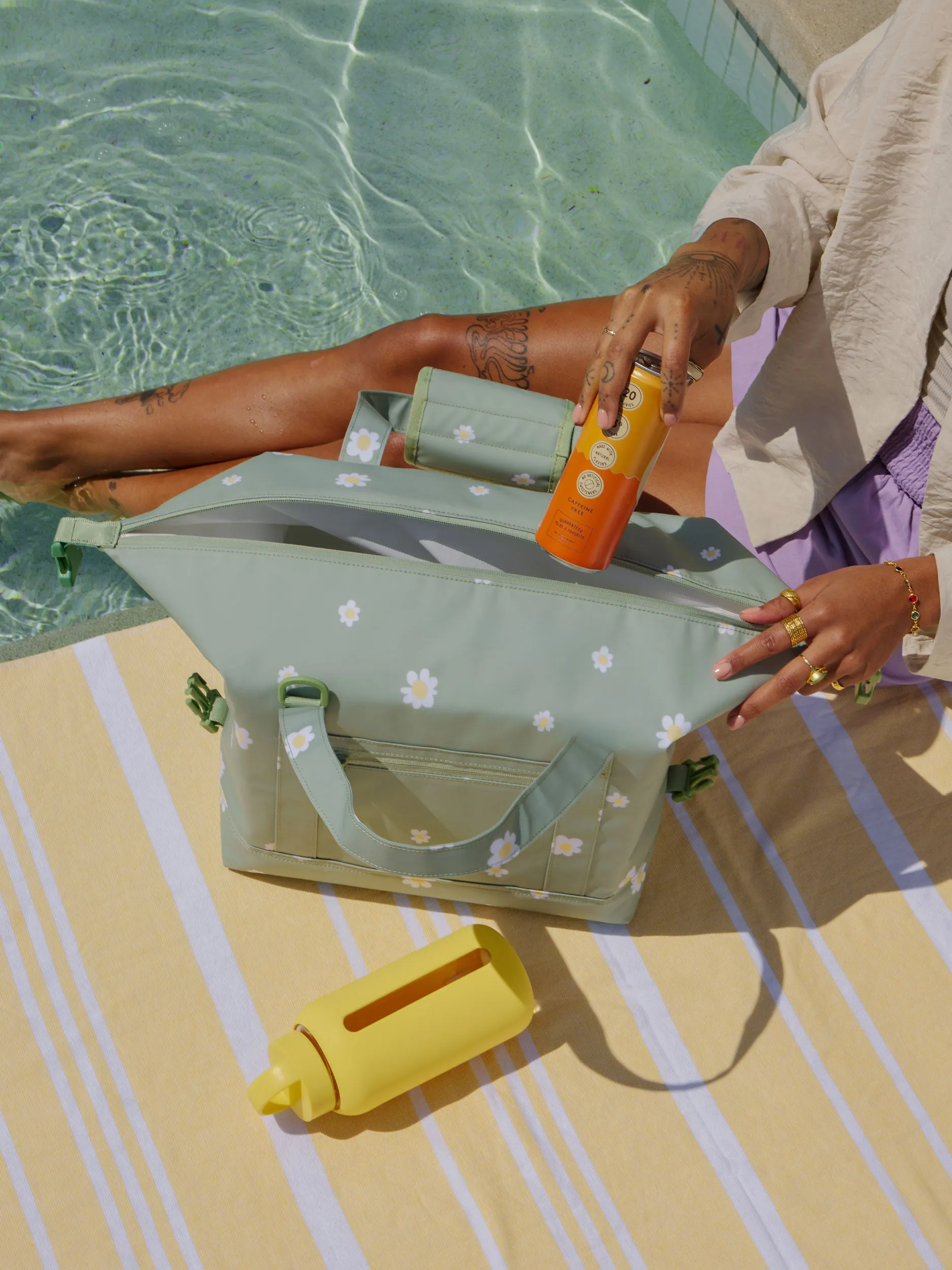 Insulated 17L Soft-Sided Cooler