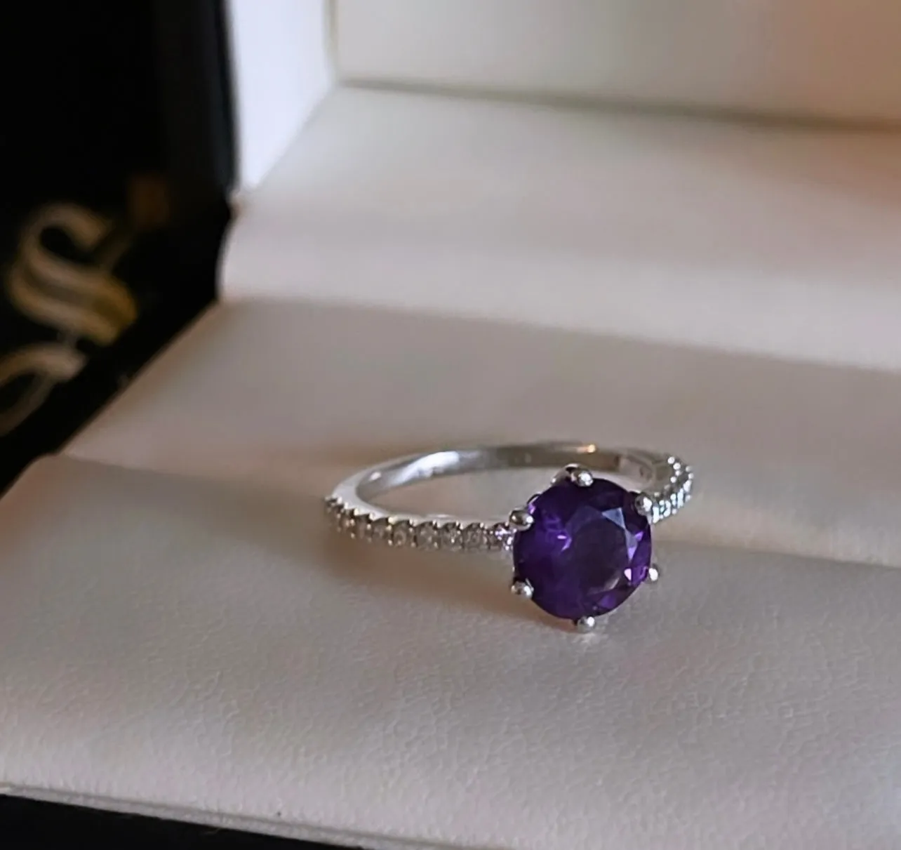 Purple amethyst diamond ring WDR051