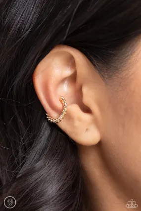 🧡Paparazzi🧡Twisted Travel🧡Ear Cuff🧡Gold🧡